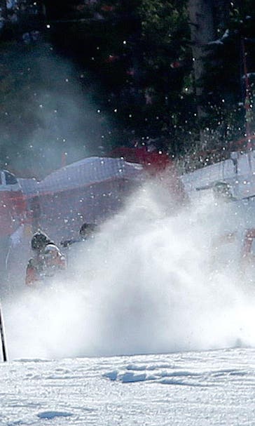 Austria's Reichelt wins super-G at worlds; Bode Miller gashes leg